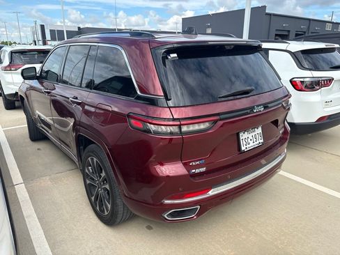Used 2023 Jeep Grand Cherokee Overland w/ Advanced Protech Group III AWD/4WD image 2