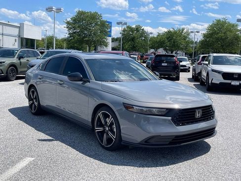 Used 2024 Honda Accord Sport image 3