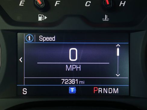 Used 2021 Chevrolet Camaro LT w/ RS Package image 17