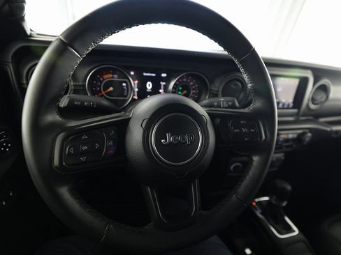 Used 2022 Jeep Gladiator Sport image 19