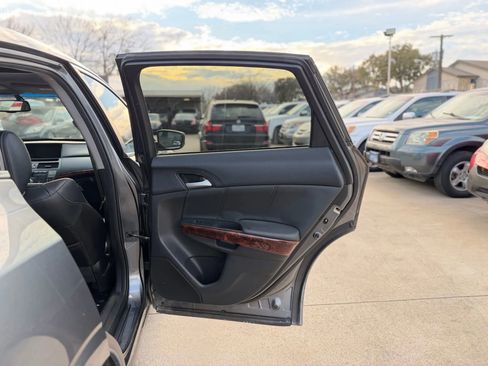 Used 2010 Honda Crosstour EX-L image 41