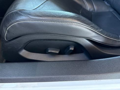 Used 2020 Chevrolet Corvette Stingray Coupe w/ 1LT image 18