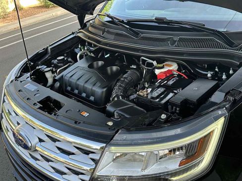 Used 2018 Ford Explorer XLT w/ Equipment Group 201A image 62