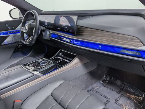 Certified 2024 BMW 760i xDrive AWD/4WD image 43