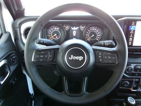 New 2025 Jeep Gladiator Sport AWD/4WD image 9