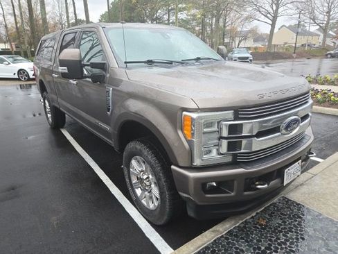 Used 2018 Ford F250 Limited w/ FX4 Off-Road Package image 17