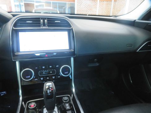 Used 2020 Jaguar XE S image 36