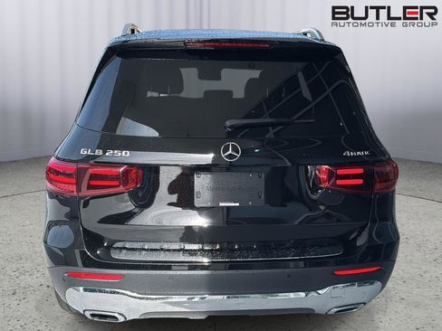 Used 2024 Mercedes-Benz GLB 250 GLB 250 image 4