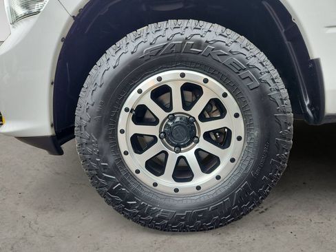 Used 2013 RAM 1500 Express AWD/4WD image 9