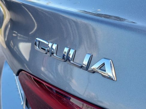 Used 2021 Alfa Romeo Giulia Ti image 8