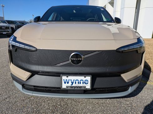 New 2026 Volvo EX30 Cross Country Ultra w/ Protection Package Premier image 9