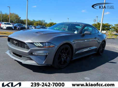 Used 2021 Ford Mustang Premium image 9