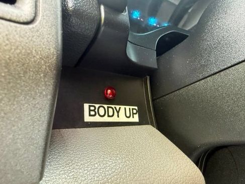 Used 2017 Ford F550 4x4 Regular Cab Super Duty image 14