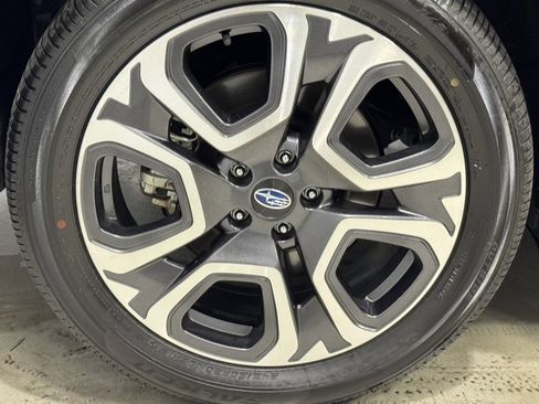 Used 2023 Subaru Ascent Limited w/ Technology Package image 9