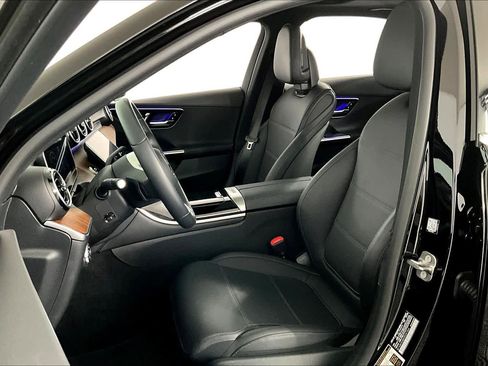 Used 2025 Mercedes-Benz C 300 4MATIC Sedan image 8