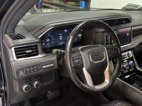 Used 2022 GMC Yukon Denali AWD/4WD image 19