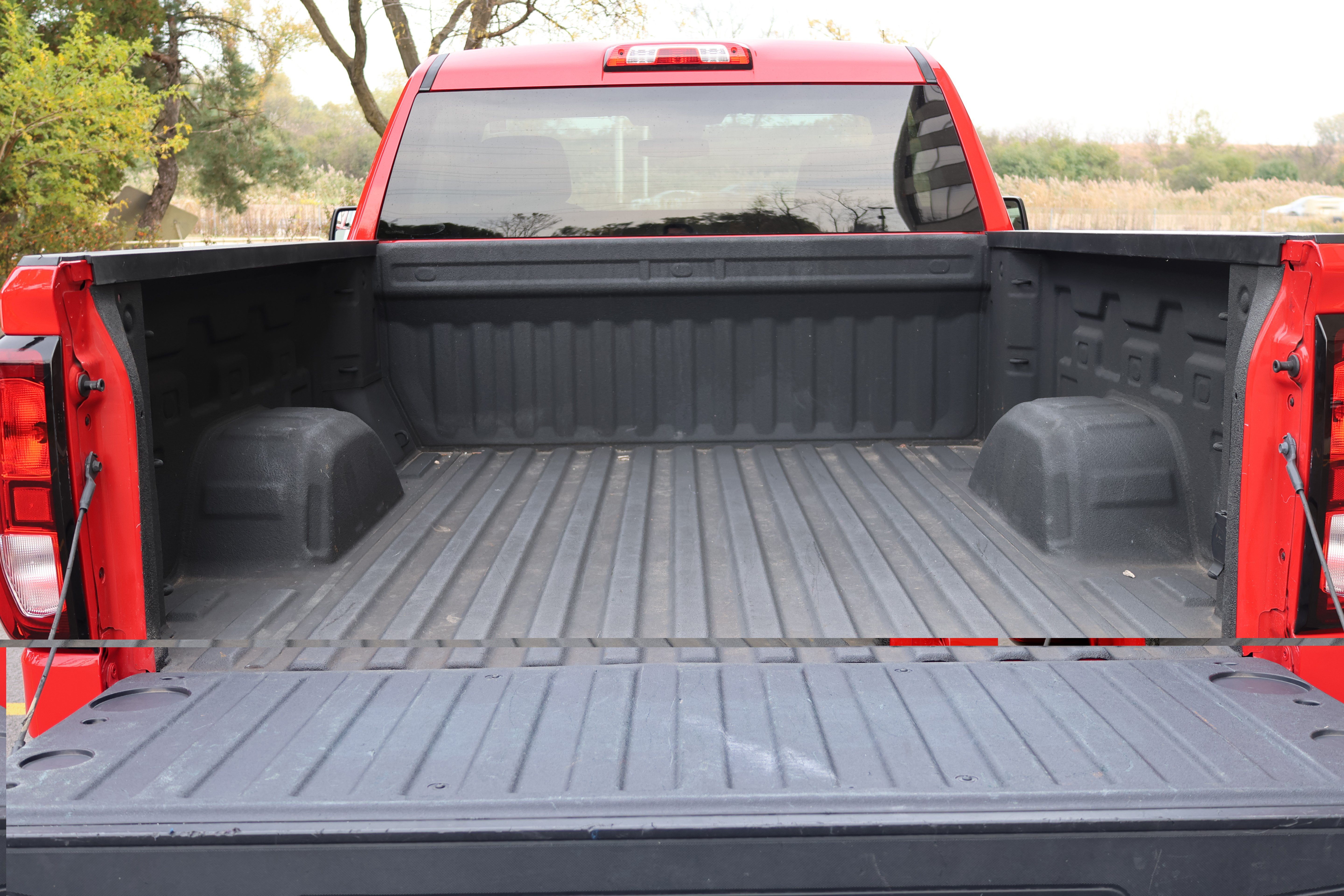 Used 2025 GMC Sierra 1500 Pro w/ Convenience Package RWD image 5