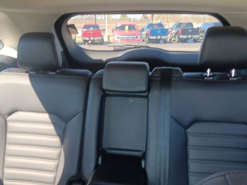 Used 2024 Ford Edge SEL w/ Convenience Package image 12