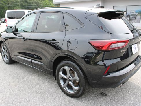 Used 2023 Ford Escape ST-Line w/ Tech Pack #1 FWD image 8