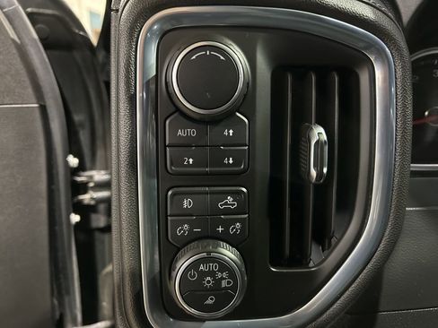 Used 2019 Chevrolet Silverado 1500 High Country w/ High Country Premium Package image 24