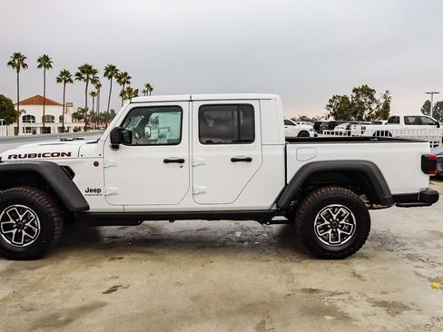 New 2026 Jeep Gladiator Rubicon w/ Steel Bumper Group AWD/4WD image 14