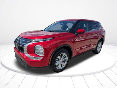 New 2026 Mitsubishi Outlander ES image 8