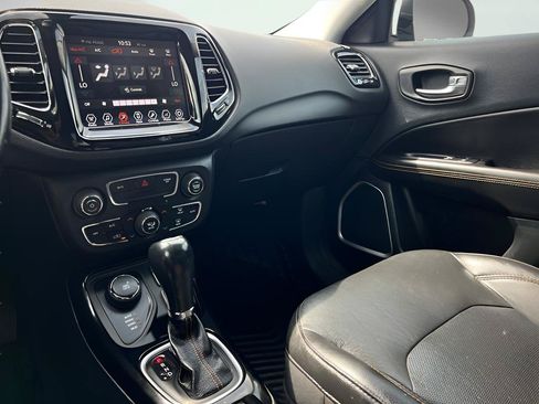 Used 2018 Jeep Compass Limited AWD/4WD image 39
