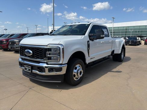 New 2026 Ford F350 Lariat w/ Lariat Premium Package AWD/4WD image 1