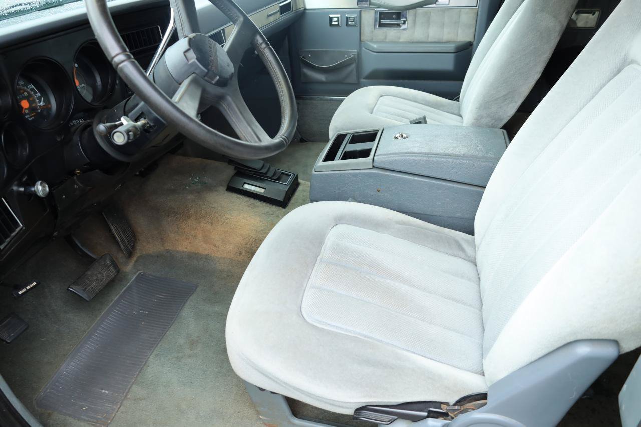 Used 1990 Chevrolet Blazer 4WD image 6