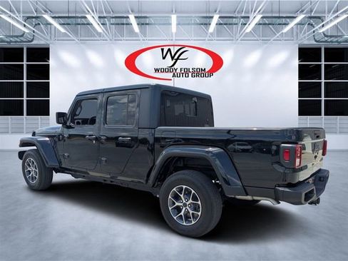 Used 2024 Jeep Gladiator Sport AWD/4WD image 6