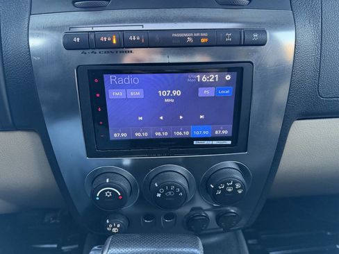 Used 2006 HUMMER H3 image 17