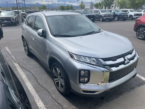 Used 2024 Mitsubishi Outlander Sport ES AWD/4WD image 3