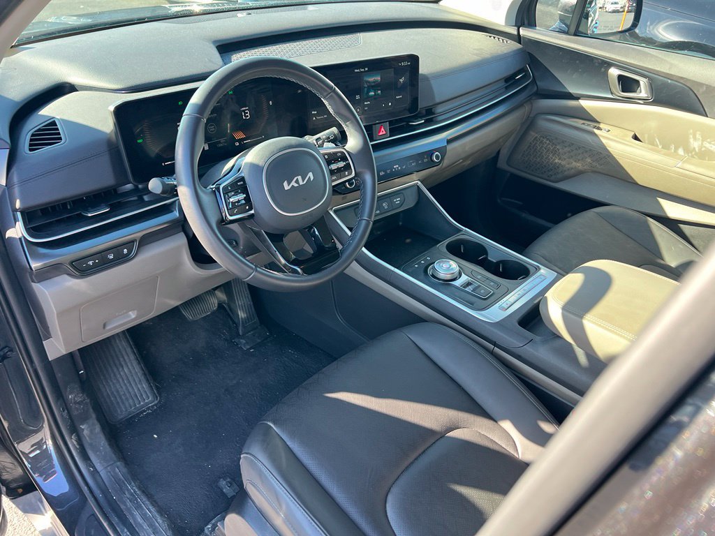 Certified 2026 Kia Carnival LXS FWD image 18