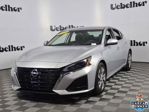 Used 2023 Nissan Altima 2.5 S FWD image 3