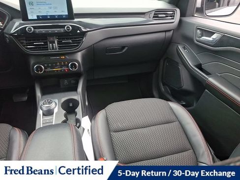 Certified 2025 Ford Escape ST-Line Select AWD/4WD image 16