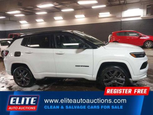 Used 2025 Jeep Compass Limited w/ High Altitude Package image 25