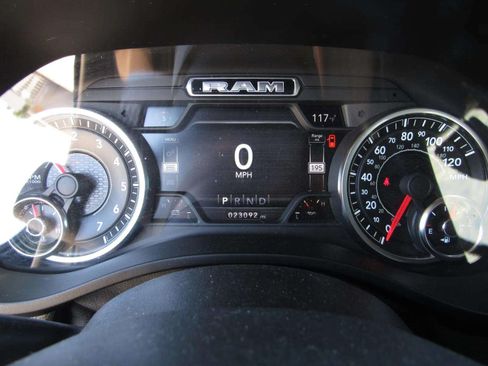 Used 2020 RAM 1500 Big Horn AWD/4WD image 24