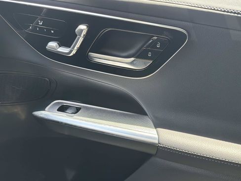 Used 2025 Mercedes-Benz GLC 300 image 18