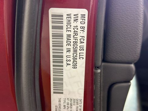 Used 2021 Jeep Grand Cherokee Limited AWD/4WD image 27