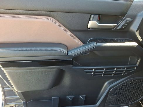 Used 2026 Toyota 4Runner Limited image 13