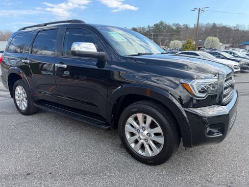 Used 2013 Toyota Sequoia Platinum image 6