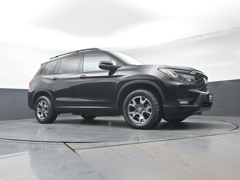 Certified 2023 Honda Passport TrailSport image 36
