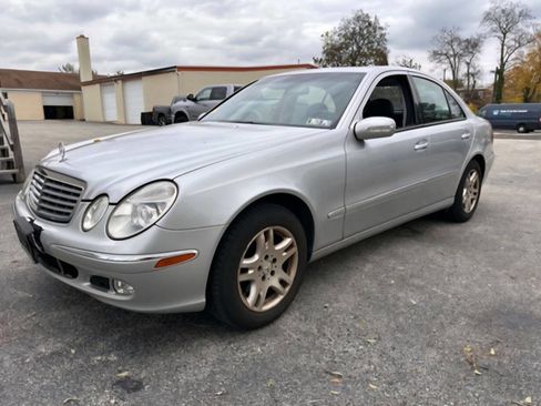 Used 2005 Mercedes-Benz E 320 4MATIC Sedan image 1