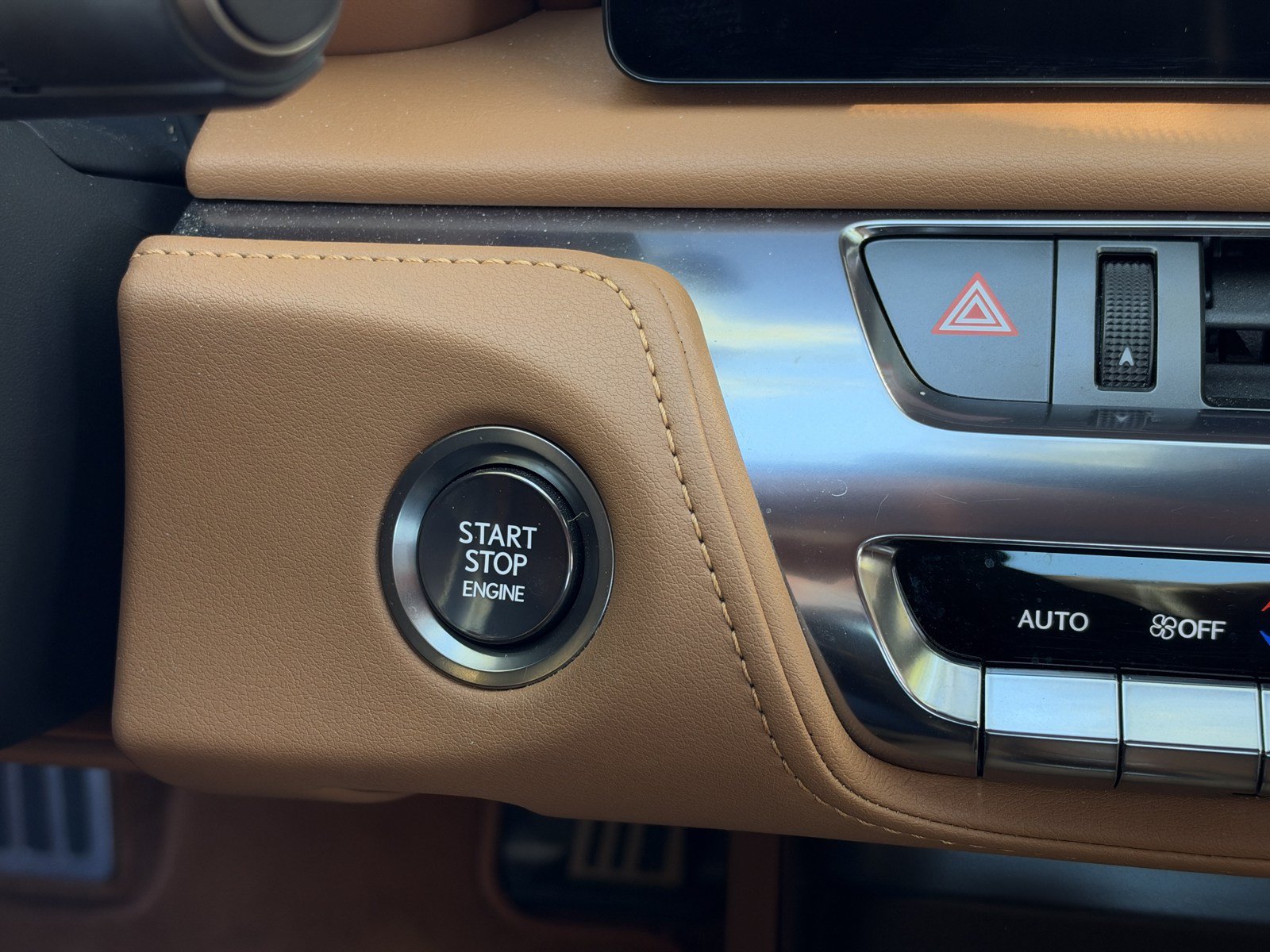 Used 2024 Lexus LC 500 Coupe w/ Dynamic Handling Package RWD image 26