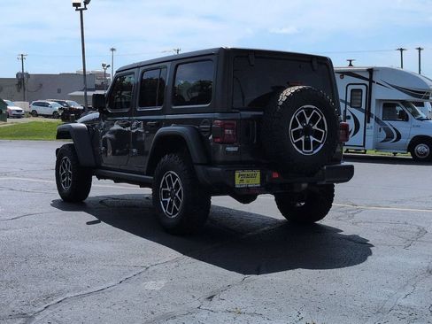 Used 2024 Jeep Wrangler Unlimited Rubicon w/ Technology Group AWD/4WD image 6