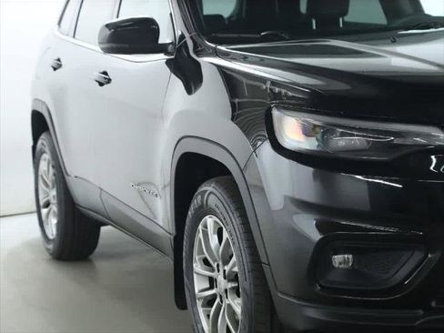 Certified 2022 Jeep Cherokee Latitude Lux image 8