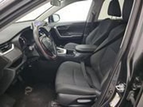 Used 2024 Toyota RAV4 LE AWD/4WD image 7