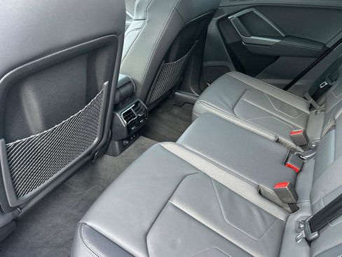 Used 2025 Audi Q3 2.0T Premium w/ Convenience Package image 12