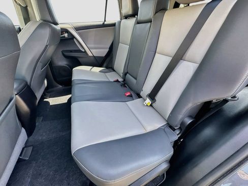 Used 2015 Toyota RAV4 Limited w/ Technology Package AWD/4WD image 28