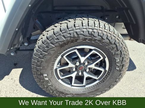 Used 2025 Jeep Gladiator Rubicon w/ Convenience Group image 24